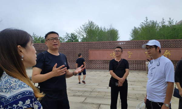濟南金昌公司設(shè)計團隊的自我提升 ——參加江海陽老師的《城市照明規(guī)劃與設(shè)計》高研班(圖4)